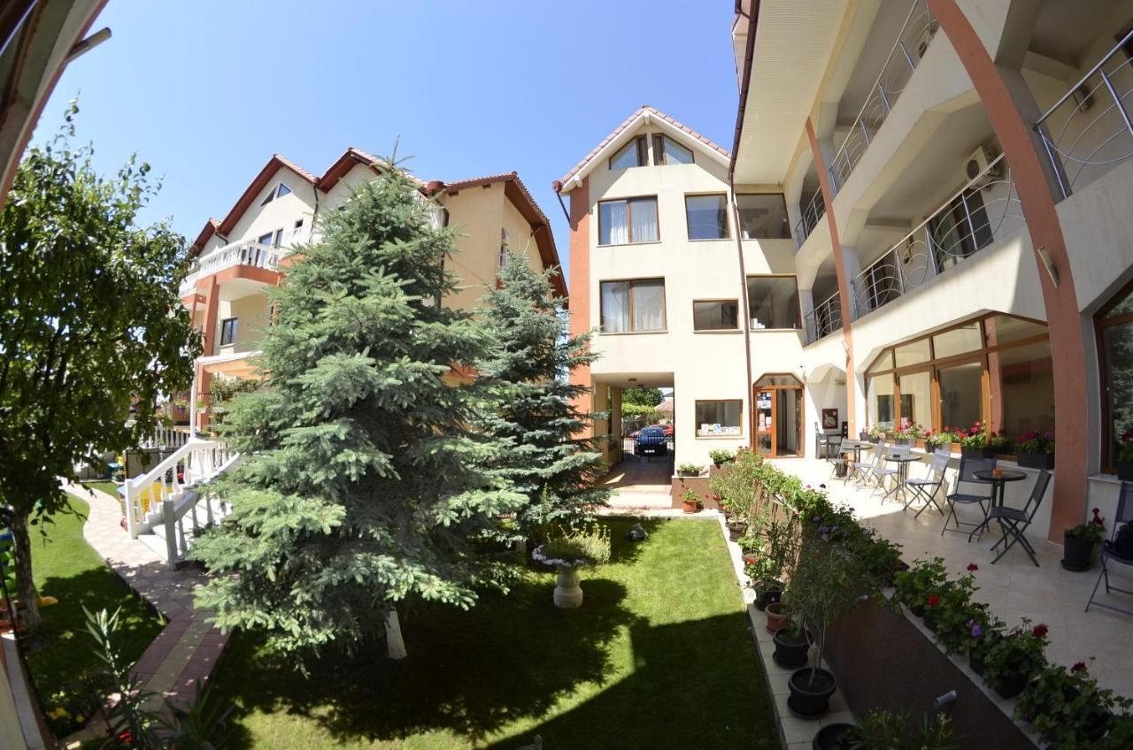 Complex Marinn Костинешти Экстерьер фото